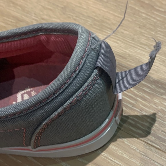 Girls Slip On Vans - Picture 5 of 5